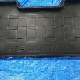トヨタヴェルファイアラゲッジマット実動福岡の画像