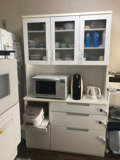 ニトリ　120センチ幅の食器棚