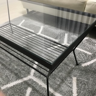☆取りに来てくださる方に差し上げます☆unicoローテーブル(ガラス)スタイリッシュモダンの画像