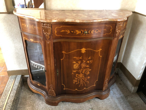 飾り棚　アンティーク　シェルフ