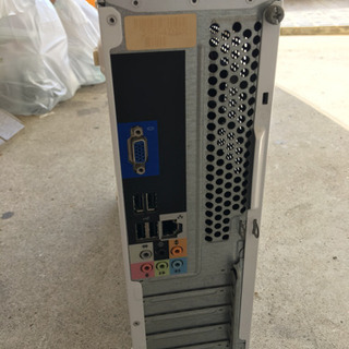 デスクトップのケース(断捨離中)の画像