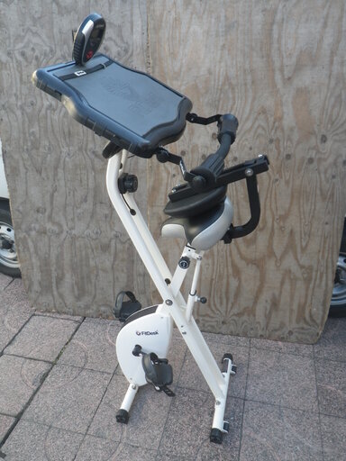 ■配達可■パソコンデスクが付いたフィットネスマシン フィットデスク バイク FitDesk