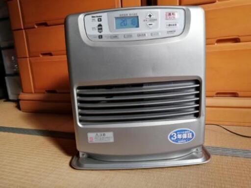 (お取引中)便利な大容量9 L タンク1週間保証付石油ファンヒーター