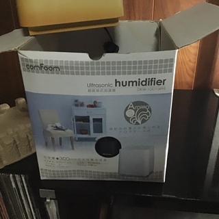 コンパクト加湿機（使用感あり）