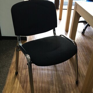 椅子（イス）×4脚（スタッキング可）：引き取り可能な方におゆずりします