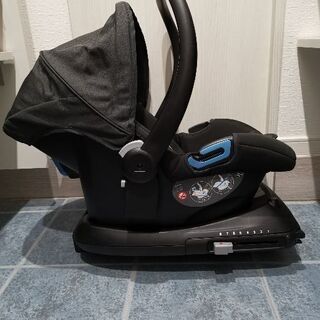 Cybex/サイベックスチャイルドシートとisofixベース