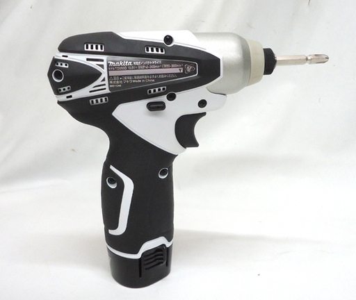 マキタ 10.8V 充電式インパクトドライバ TD090DWXW バッテリ2個 充電器付き makita 札幌 アウトレットモノハウス平岸店