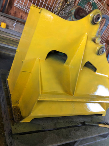 草刈機　バックホウ