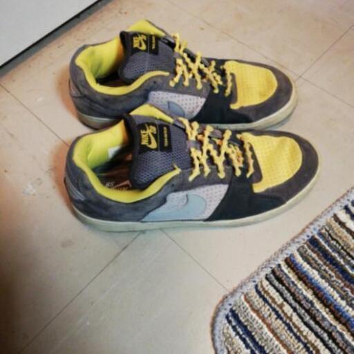 adidas、ｺﾝﾊﾞｰｽ、NIKEです