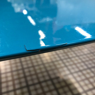 無料✨折りたたみテーブル✨メタル猫脚・ローテーブル😚✨天板一部カケありの画像