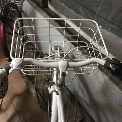 可愛い白い自転車売ります。4ヶ月乗りました