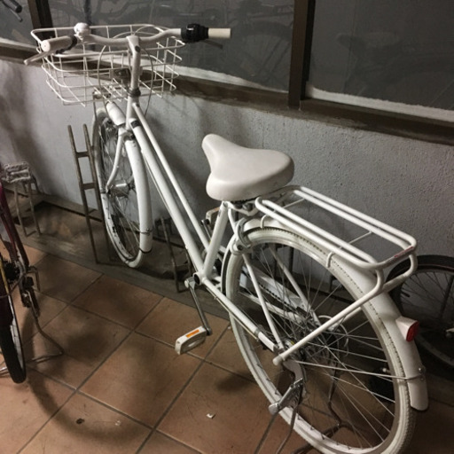 可愛い白い自転車売ります。4ヶ月乗りました