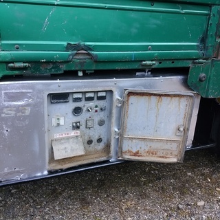 【値下げ交渉してみて】平成19年式いすゞエルフ２トン車　ユニック2.9ｔ吊り三段ブーム 　フックイン　ラジコン無し　車検令和3年1月　走行33万ｋｍ　荷台や三相発電機に難点あり★ランドクルーザープラド150系の画像