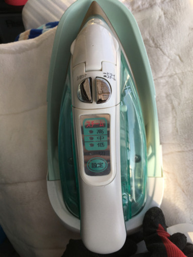サンヨー　アイロン　コードレス　スチーム SANYO