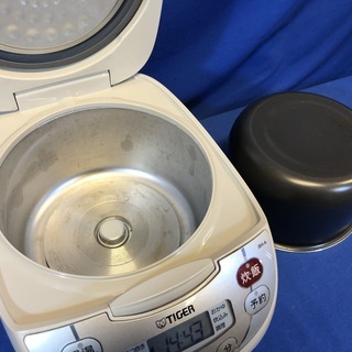【管理KRK134】TIGER 2014年 JBH-A100 5.5合炊き 炊飯ジャーの画像