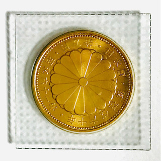 Ｓ61 天皇陛下御在位60年記念 10万円金貨　記念硬貨 ﾊﾟｯｸ入り 未開封