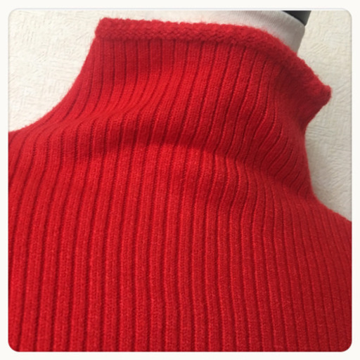 ご購入者様決定【classicalelf】リブニット ボトルネック赤ぷっくり袖