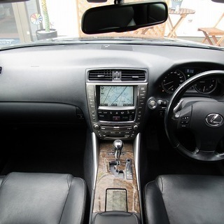 スピード違反注意🚓🚨レクサスのスポーツセダンIS✨の画像