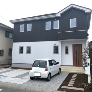 【片岡町戸建】広々１８帖のＬＤＫにはスタディカウンタ付です♪新築...