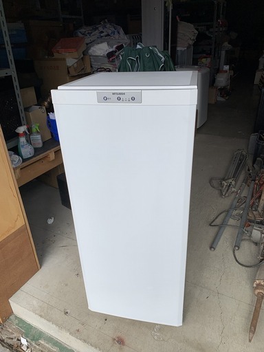 美品 三菱 ノンフロン冷蔵庫 1ドア冷凍ストッカー MF-U12T-W2013年製 121Ｌ 1ドア
