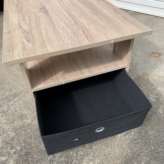 美品 お洒落なセンターテーブル！一人暮らし、一人部屋用に最適！の画像