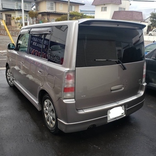 御成約済み！！TOYOTA bB NCP系　ナビ付き　4WD　シルバーの画像