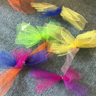 ネオンカラーのチュールの画像