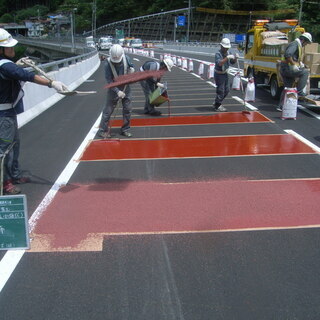 作業員募集　高所なし　道路上での作業　日払い可（未経験が当たり前です。）の画像