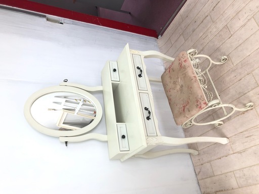 ロココ調　ドレッサー スツールセット　　3000円均一。(お取引中)