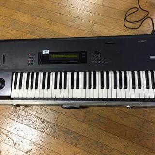 [引き取り限定]KORG M1 シンセサイザー