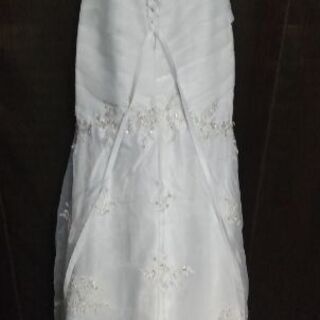 豪華ビーズ&刺繍　ウェディングドレス　マーメイド　ハートカットの画像