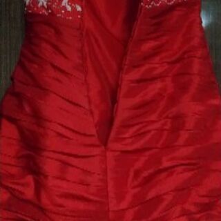 映える！真っ赤なカラードレス　マーメイド　　ハートカット　ウェディングの画像