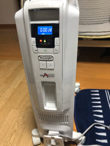 お値下げ‼️昨年11月購入使用期間2ヶ月。購入価格21780円デロンギドラゴンデジタルオイルヒーター