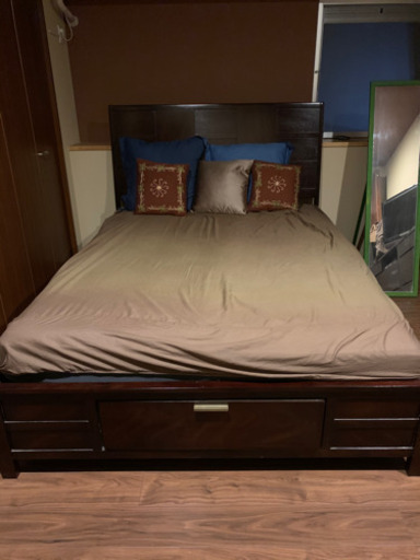 クイーンベッド　収納付き　輸入家具