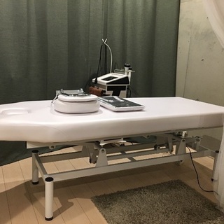 エステ用ベッド　施術台の画像