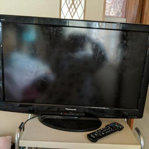 ゲームに使って頂けのテレビ。一応ジャンク扱いで。サイズ……分からないので商品名のサイズをご参考に……