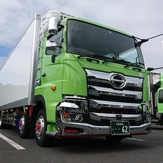 トラックドライバー募集！免許取得制度あり！お気軽にご連絡ください！