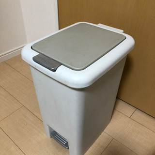 ゴミ箱　容量20リットル