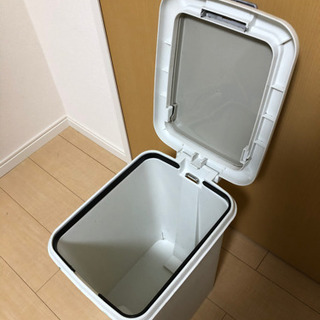 ゴミ箱　容量20リットルの画像