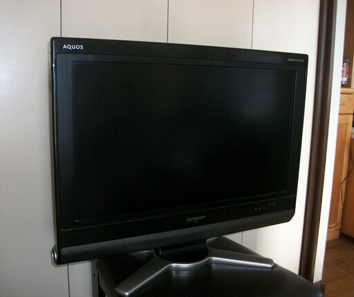 中古　シャープ液晶TV　26型