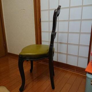 アンティーク椅子の画像