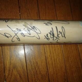 千葉ロッテマリーンズ アジアシリーズ優勝記念サイン入りバットの画像