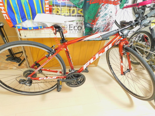 o【エコプラス小倉南店】クロスバイク 28インチ 赤 ☆スタッフ向井オススメ☆ 中古車 自転車 チャリ スポーツ車 通勤 通学 チャリ スポーツ車 福岡 北九州 小倉 南 湯川 中古