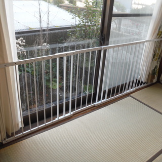 転落防止柵　３個入り　連結可能　※４セットあります