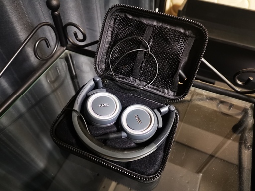 [AKG] ヘッドフォン