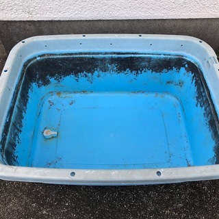 角型 タライ ジャンボ 水抜栓付 120L？