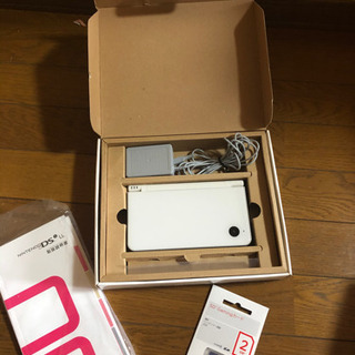 【3月までのお取引】ニンテンドーDSiLL 中古【値引きしました】の画像