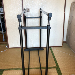 ハンガーラックの画像
