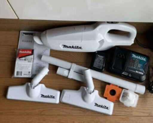 USED マキタ Makita 充電式クリーナ 10.8V