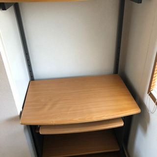 2月12.13.14日に取りに来れる方限定！パソコンデスクの画像